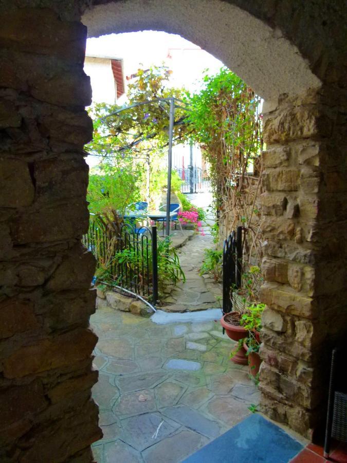 Un Posto Al Sole Diano San Pietro Exterior foto