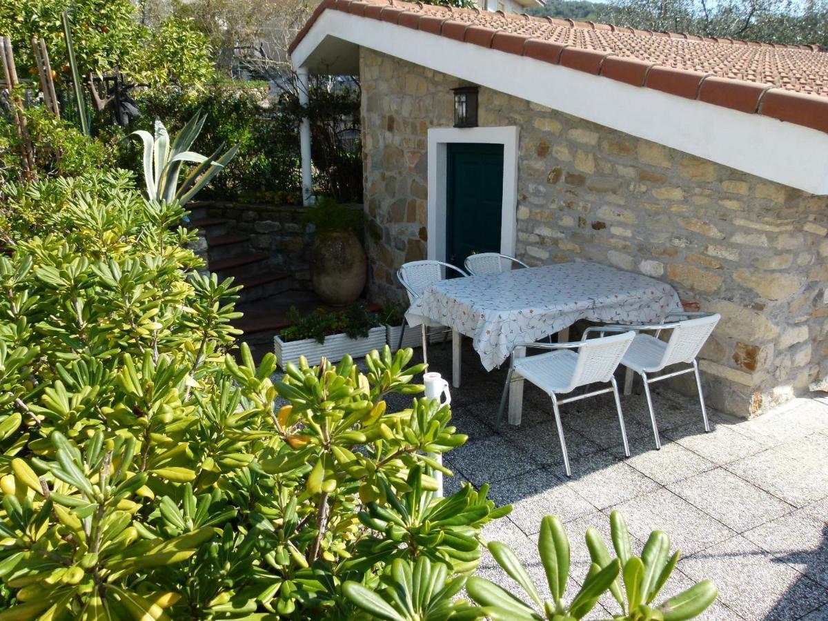 Un Posto Al Sole Diano San Pietro Exterior foto