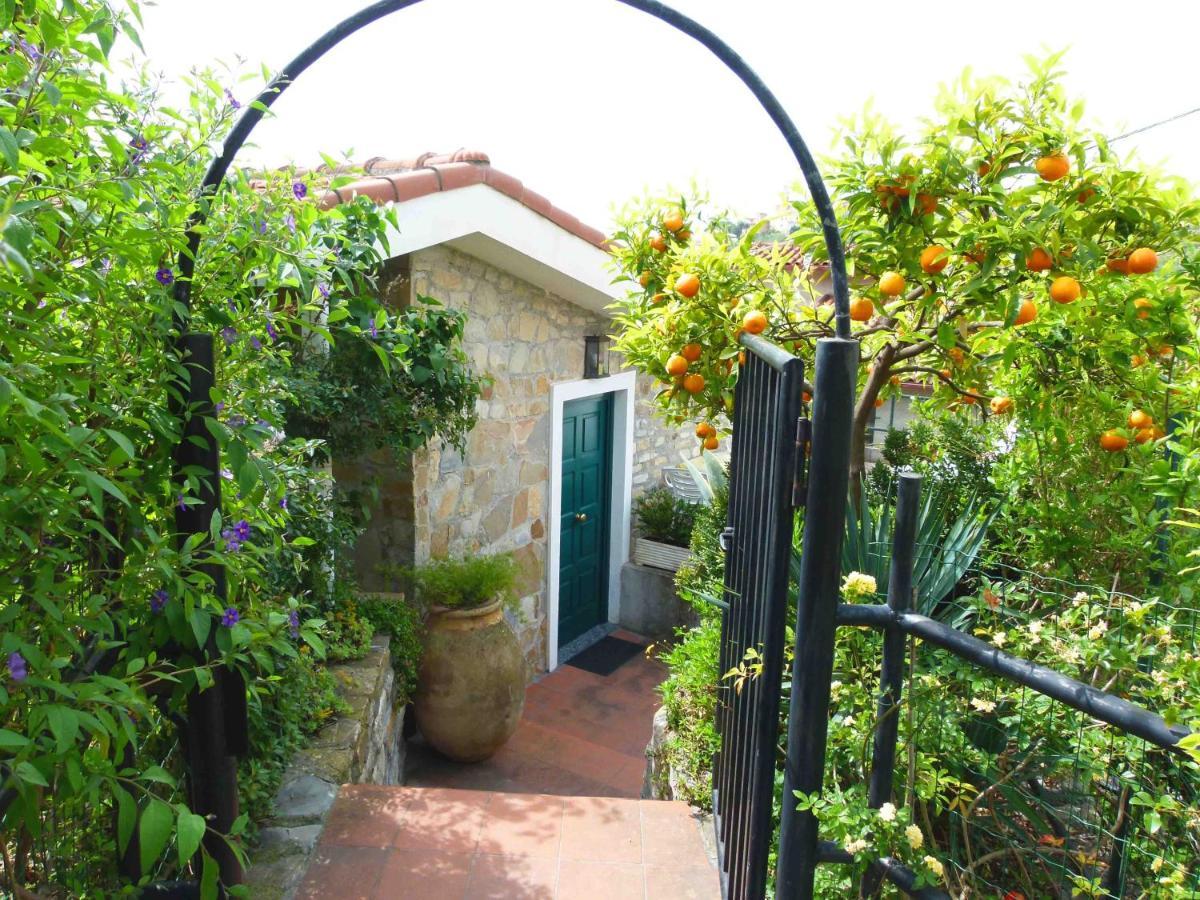 Un Posto Al Sole Diano San Pietro Exterior foto